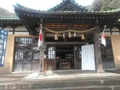 宇部護国神社の本殿・本堂