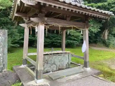 村山神社の手水舎