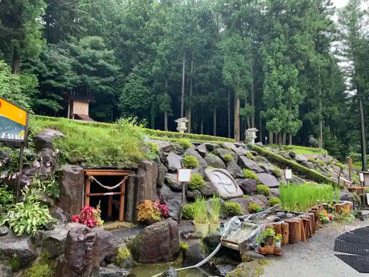 不二阿祖山太神宮の末社・摂社