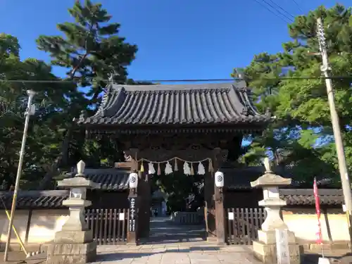 高砂神社の山門・神門
