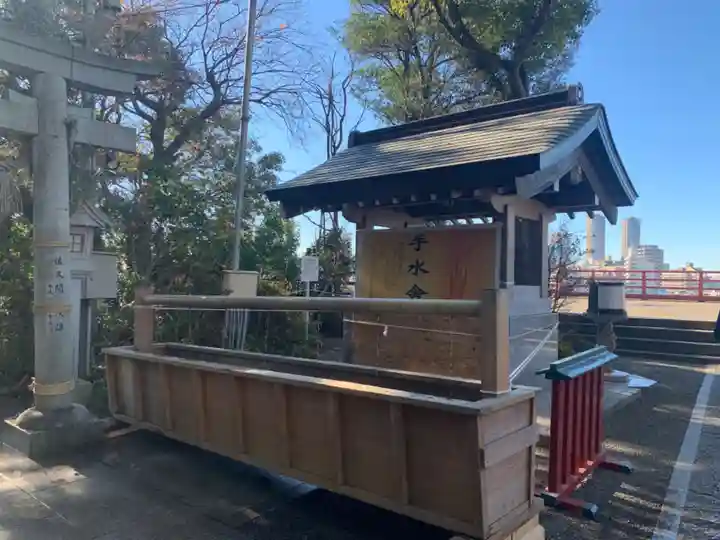 多摩川浅間神社の手水舎