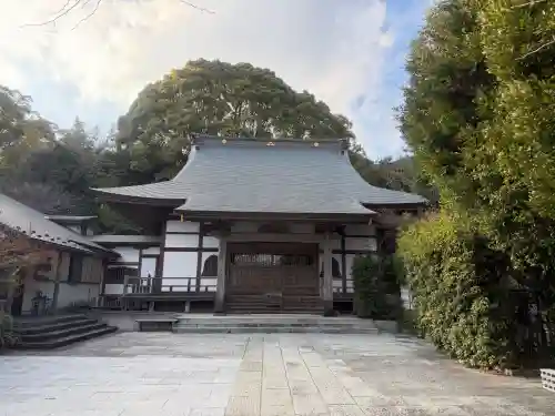 二伝寺（ニ傳寺）の{uncategorized: "未分類", other: "その他", undefined: "問題あり", building: "その他建物", grave: "お墓", sacred_gate: "鳥居", guardian: "狛犬", statue: "像", buddha: "仏像", history: "歴史", nature: "自然", garden: "庭園", animal: "動物", pagoda: "塔", temizu: "手水舎", mountain_gate: "山門・神門", sanctuary: "本殿・本堂", subordinate: "末社・摂社", art: "芸術", scenery: "景色", jizo: "地蔵", ema: "絵馬", goshuin: "御朱印", omikuji: "おみくじ", items: "授与品その他", amulet: "お守り", goshuincho: "御朱印帳", eats: "食事", festival: "お祭り", votive_dance: "神楽", shichigosan: "七五三参", wedding: "結婚式", experience: "体験その他", initially: "初詣", around: "周辺", anti_infection: "感染症対策"}