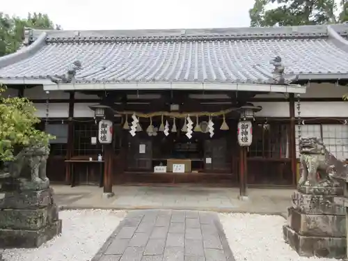 片埜神社の本殿・本堂