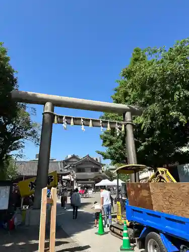 浅草神社の鳥居