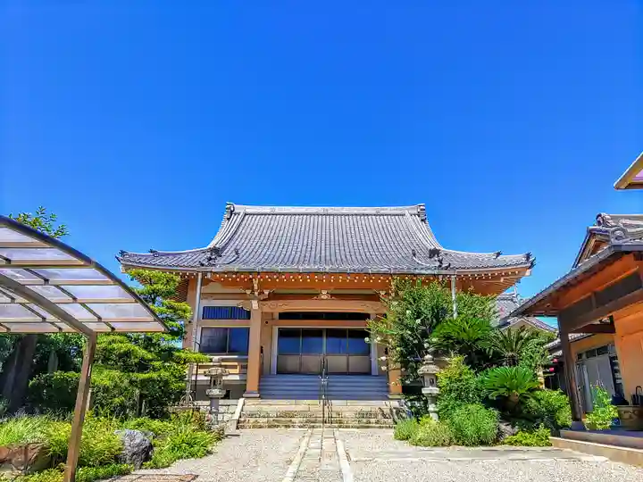 覚了寺の本殿・本堂