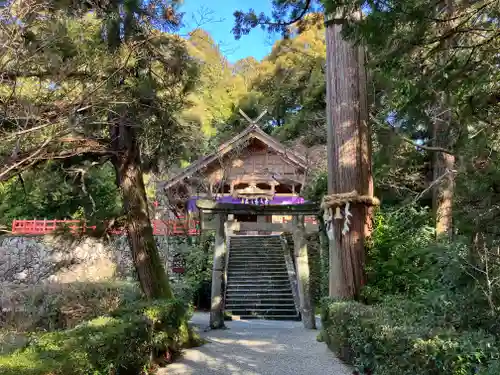 高鴨神社の本殿・本堂