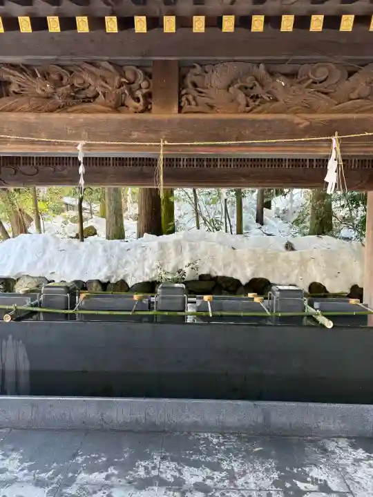 白山比咩神社の{uncategorized: "未分類", other: "その他", undefined: "問題あり", building: "その他建物", grave: "お墓", sacred_gate: "鳥居", guardian: "狛犬", statue: "像", buddha: "仏像", history: "歴史", nature: "自然", garden: "庭園", animal: "動物", pagoda: "塔", temizu: "手水舎", mountain_gate: "山門・神門", sanctuary: "本殿・本堂", subordinate: "末社・摂社", art: "芸術", scenery: "景色", jizo: "地蔵", ema: "絵馬", goshuin: "御朱印", omikuji: "おみくじ", items: "授与品その他", amulet: "お守り", goshuincho: "御朱印帳", eats: "食事", festival: "お祭り", votive_dance: "神楽", shichigosan: "七五三参", wedding: "結婚式", experience: "体験その他", initially: "初詣", around: "周辺", anti_infection: "感染症対策"}