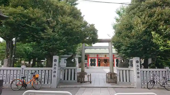 池袋氷川神社の鳥居