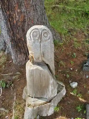 日光二荒山神社中宮祠の像