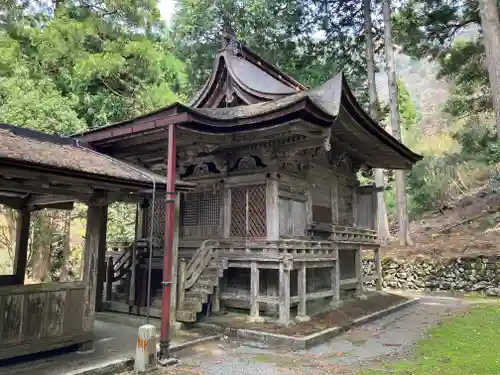 地主神社の本殿