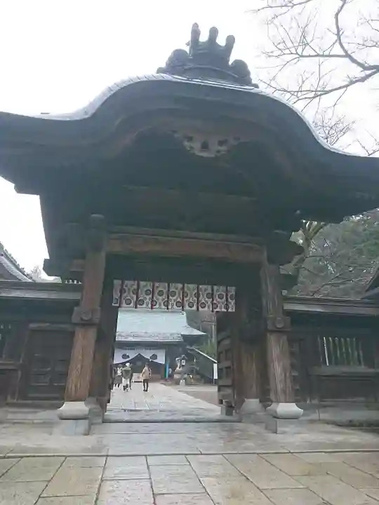 宇都宮二荒山神社の山門・神門