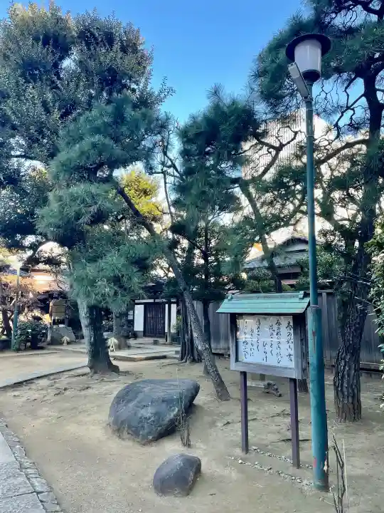 本立寺の{uncategorized: "未分類", other: "その他", undefined: "問題あり", building: "その他建物", grave: "お墓", sacred_gate: "鳥居", guardian: "狛犬", statue: "像", buddha: "仏像", history: "歴史", nature: "自然", garden: "庭園", animal: "動物", pagoda: "塔", temizu: "手水舎", mountain_gate: "山門・神門", sanctuary: "本殿・本堂", subordinate: "末社・摂社", art: "芸術", scenery: "景色", jizo: "地蔵", ema: "絵馬", goshuin: "御朱印", omikuji: "おみくじ", items: "授与品その他", amulet: "お守り", goshuincho: "御朱印帳", eats: "食事", festival: "お祭り", votive_dance: "神楽", shichigosan: "七五三参", wedding: "結婚式", experience: "体験その他", initially: "初詣", around: "周辺", anti_infection: "感染症対策"}