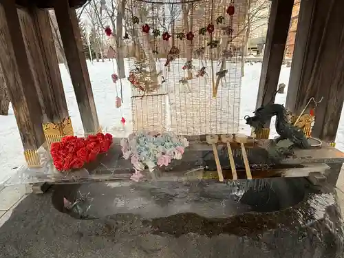 彌彦神社　(伊夜日子神社)の手水舎