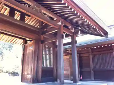 吉野神宮の山門・神門