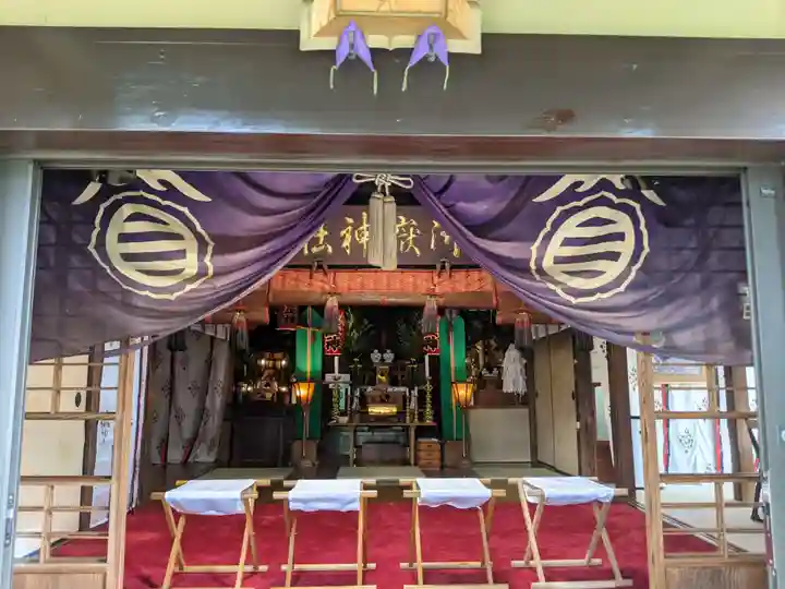 横浜御嶽神社の本殿・本堂