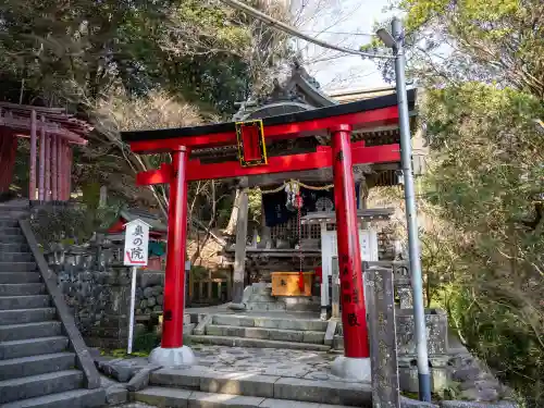 祐徳稲荷神社の{uncategorized: "未分類", other: "その他", undefined: "問題あり", building: "その他建物", grave: "お墓", sacred_gate: "鳥居", guardian: "狛犬", statue: "像", buddha: "仏像", history: "歴史", nature: "自然", garden: "庭園", animal: "動物", pagoda: "塔", temizu: "手水舎", mountain_gate: "山門・神門", sanctuary: "本殿・本堂", subordinate: "末社・摂社", art: "芸術", scenery: "景色", jizo: "地蔵", ema: "絵馬", goshuin: "御朱印", omikuji: "おみくじ", items: "授与品その他", amulet: "お守り", goshuincho: "御朱印帳", eats: "食事", festival: "お祭り", votive_dance: "神楽", shichigosan: "七五三参", wedding: "結婚式", experience: "体験その他", initially: "初詣", around: "周辺", anti_infection: "感染症対策"}