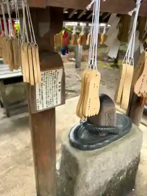 足助八幡宮の{uncategorized: "未分類", other: "その他", undefined: "問題あり", building: "その他建物", grave: "お墓", sacred_gate: "鳥居", guardian: "狛犬", statue: "像", buddha: "仏像", history: "歴史", nature: "自然", garden: "庭園", animal: "動物", pagoda: "塔", temizu: "手水舎", mountain_gate: "山門・神門", sanctuary: "本殿・本堂", subordinate: "末社・摂社", art: "芸術", scenery: "景色", jizo: "地蔵", ema: "絵馬", goshuin: "御朱印", omikuji: "おみくじ", items: "授与品その他", amulet: "お守り", goshuincho: "御朱印帳", eats: "食事", festival: "お祭り", votive_dance: "神楽", shichigosan: "七五三参", wedding: "結婚式", experience: "体験その他", initially: "初詣", around: "周辺", anti_infection: "感染症対策"}