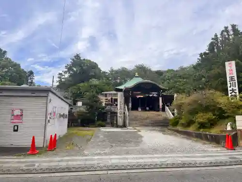 玉眞院玉川大師の{uncategorized: "未分類", other: "その他", undefined: "問題あり", building: "その他建物", grave: "お墓", sacred_gate: "鳥居", guardian: "狛犬", statue: "像", buddha: "仏像", history: "歴史", nature: "自然", garden: "庭園", animal: "動物", pagoda: "塔", temizu: "手水舎", mountain_gate: "山門・神門", sanctuary: "本殿・本堂", subordinate: "末社・摂社", art: "芸術", scenery: "景色", jizo: "地蔵", ema: "絵馬", goshuin: "御朱印", omikuji: "おみくじ", items: "授与品その他", amulet: "お守り", goshuincho: "御朱印帳", eats: "食事", festival: "お祭り", votive_dance: "神楽", shichigosan: "七五三参", wedding: "結婚式", experience: "体験その他", initially: "初詣", around: "周辺", anti_infection: "感染症対策"}
