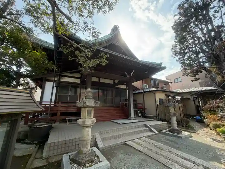 荘厳寺の{uncategorized: "未分類", other: "その他", undefined: "問題あり", building: "その他建物", grave: "お墓", sacred_gate: "鳥居", guardian: "狛犬", statue: "像", buddha: "仏像", history: "歴史", nature: "自然", garden: "庭園", animal: "動物", pagoda: "塔", temizu: "手水舎", mountain_gate: "山門・神門", sanctuary: "本殿・本堂", subordinate: "末社・摂社", art: "芸術", scenery: "景色", jizo: "地蔵", ema: "絵馬", goshuin: "御朱印", omikuji: "おみくじ", items: "授与品その他", amulet: "お守り", goshuincho: "御朱印帳", eats: "食事", festival: "お祭り", votive_dance: "神楽", shichigosan: "七五三参", wedding: "結婚式", experience: "体験その他", initially: "初詣", around: "周辺", anti_infection: "感染症対策"}
