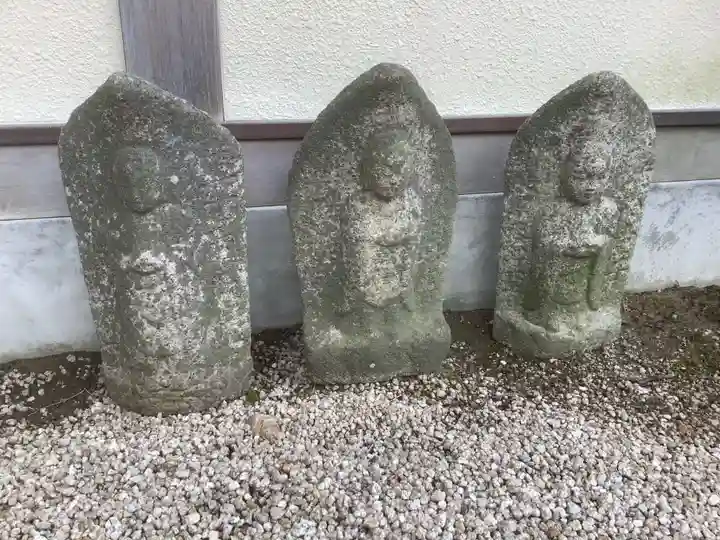 寳藏院の地蔵