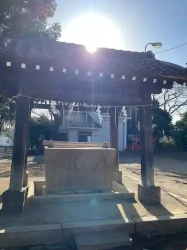 生麦杉山神社の{uncategorized: "未分類", other: "その他", undefined: "問題あり", building: "その他建物", grave: "お墓", sacred_gate: "鳥居", guardian: "狛犬", statue: "像", buddha: "仏像", history: "歴史", nature: "自然", garden: "庭園", animal: "動物", pagoda: "塔", temizu: "手水舎", mountain_gate: "山門・神門", sanctuary: "本殿・本堂", subordinate: "末社・摂社", art: "芸術", scenery: "景色", jizo: "地蔵", ema: "絵馬", goshuin: "御朱印", omikuji: "おみくじ", items: "授与品その他", amulet: "お守り", goshuincho: "御朱印帳", eats: "食事", festival: "お祭り", votive_dance: "神楽", shichigosan: "七五三参", wedding: "結婚式", experience: "体験その他", initially: "初詣", around: "周辺", anti_infection: "感染症対策"}