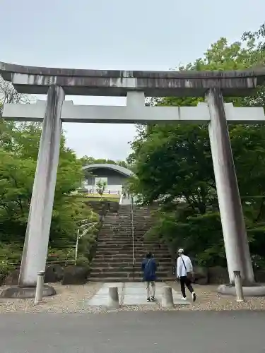 常陸国出雲大社の{uncategorized: "未分類", other: "その他", undefined: "問題あり", building: "その他建物", grave: "お墓", sacred_gate: "鳥居", guardian: "狛犬", statue: "像", buddha: "仏像", history: "歴史", nature: "自然", garden: "庭園", animal: "動物", pagoda: "塔", temizu: "手水舎", mountain_gate: "山門・神門", sanctuary: "本殿・本堂", subordinate: "末社・摂社", art: "芸術", scenery: "景色", jizo: "地蔵", ema: "絵馬", goshuin: "御朱印", omikuji: "おみくじ", items: "授与品その他", amulet: "お守り", goshuincho: "御朱印帳", eats: "食事", festival: "お祭り", votive_dance: "神楽", shichigosan: "七五三参", wedding: "結婚式", experience: "体験その他", initially: "初詣", around: "周辺", anti_infection: "感染症対策"}