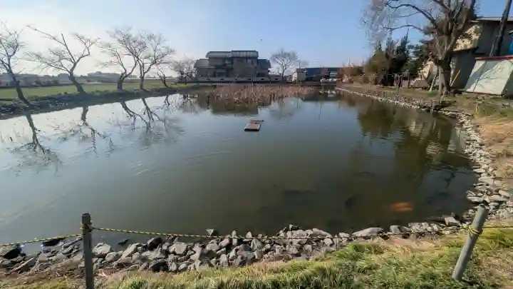 高椅神社の{uncategorized: "未分類", other: "その他", undefined: "問題あり", building: "その他建物", grave: "お墓", sacred_gate: "鳥居", guardian: "狛犬", statue: "像", buddha: "仏像", history: "歴史", nature: "自然", garden: "庭園", animal: "動物", pagoda: "塔", temizu: "手水舎", mountain_gate: "山門・神門", sanctuary: "本殿・本堂", subordinate: "末社・摂社", art: "芸術", scenery: "景色", jizo: "地蔵", ema: "絵馬", goshuin: "御朱印", omikuji: "おみくじ", items: "授与品その他", amulet: "お守り", goshuincho: "御朱印帳", eats: "食事", festival: "お祭り", votive_dance: "神楽", shichigosan: "七五三参", wedding: "結婚式", experience: "体験その他", initially: "初詣", around: "周辺", anti_infection: "感染症対策"}