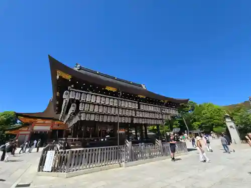 八坂神社(祇園さん)の{uncategorized: "未分類", other: "その他", undefined: "問題あり", building: "その他建物", grave: "お墓", sacred_gate: "鳥居", guardian: "狛犬", statue: "像", buddha: "仏像", history: "歴史", nature: "自然", garden: "庭園", animal: "動物", pagoda: "塔", temizu: "手水舎", mountain_gate: "山門・神門", sanctuary: "本殿・本堂", subordinate: "末社・摂社", art: "芸術", scenery: "景色", jizo: "地蔵", ema: "絵馬", goshuin: "御朱印", omikuji: "おみくじ", items: "授与品その他", amulet: "お守り", goshuincho: "御朱印帳", eats: "食事", festival: "お祭り", votive_dance: "神楽", shichigosan: "七五三参", wedding: "結婚式", experience: "体験その他", initially: "初詣", around: "周辺", anti_infection: "感染症対策"}