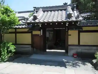 定性院の山門・神門