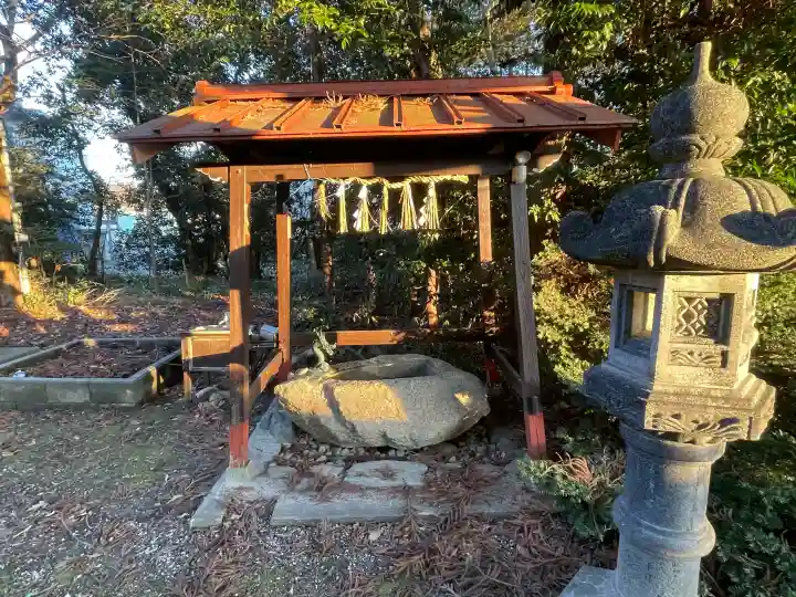 高徳神社の{uncategorized: "未分類", other: "その他", undefined: "問題あり", building: "その他建物", grave: "お墓", sacred_gate: "鳥居", guardian: "狛犬", statue: "像", buddha: "仏像", history: "歴史", nature: "自然", garden: "庭園", animal: "動物", pagoda: "塔", temizu: "手水舎", mountain_gate: "山門・神門", sanctuary: "本殿・本堂", subordinate: "末社・摂社", art: "芸術", scenery: "景色", jizo: "地蔵", ema: "絵馬", goshuin: "御朱印", omikuji: "おみくじ", items: "授与品その他", amulet: "お守り", goshuincho: "御朱印帳", eats: "食事", festival: "お祭り", votive_dance: "神楽", shichigosan: "七五三参", wedding: "結婚式", experience: "体験その他", initially: "初詣", around: "周辺", anti_infection: "感染症対策"}