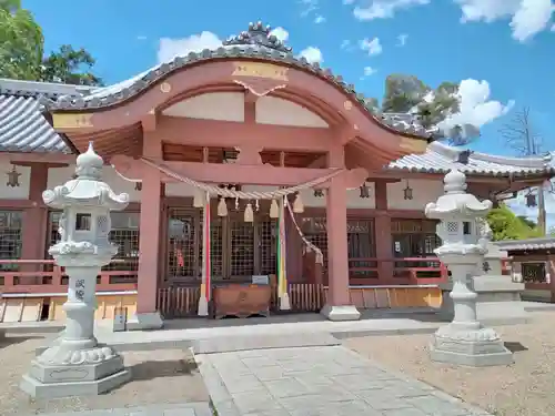 百済王神社の本殿