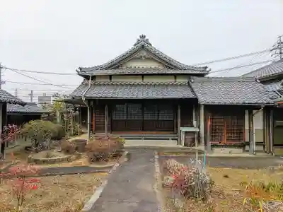 成就律寺の本殿・本堂