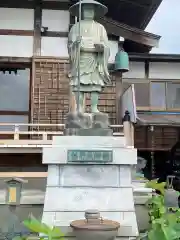 東漸寺の像