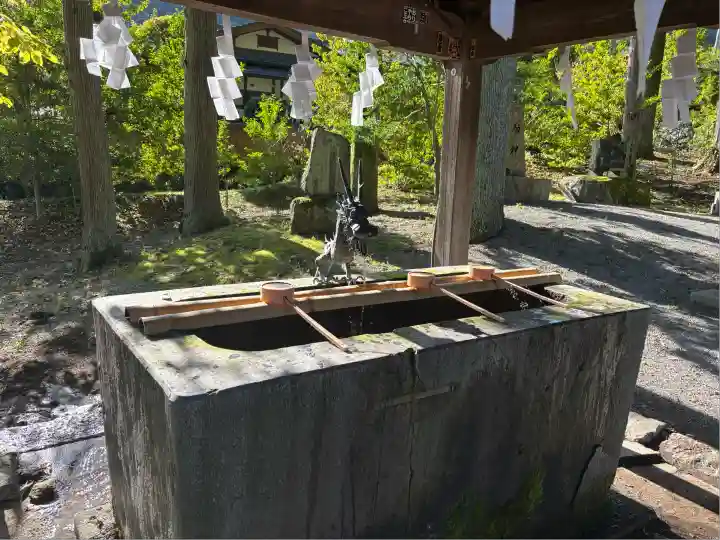 諏訪大社上社前宮(長野県)