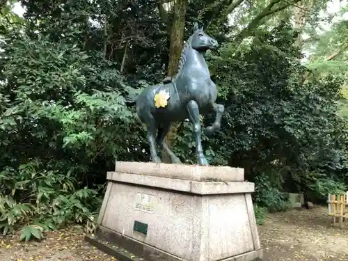 高岡市護国神社の狛犬