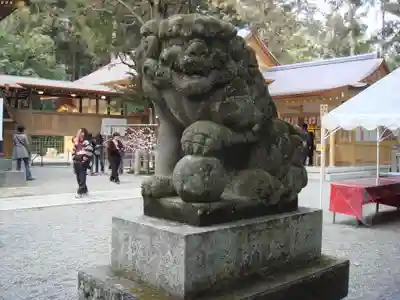 宝登山神社の狛犬
