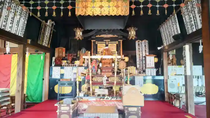 寺岡山元三大師の本殿・本堂