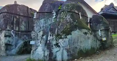 三ツ石神社の自然