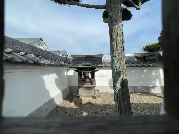 笠懸の宮 (笠懸神社)の{uncategorized: "未分類", other: "その他", undefined: "問題あり", building: "その他建物", grave: "お墓", sacred_gate: "鳥居", guardian: "狛犬", statue: "像", buddha: "仏像", history: "歴史", nature: "自然", garden: "庭園", animal: "動物", pagoda: "塔", temizu: "手水舎", mountain_gate: "山門・神門", sanctuary: "本殿・本堂", subordinate: "末社・摂社", art: "芸術", scenery: "景色", jizo: "地蔵", ema: "絵馬", goshuin: "御朱印", omikuji: "おみくじ", items: "授与品その他", amulet: "お守り", goshuincho: "御朱印帳", eats: "食事", festival: "お祭り", votive_dance: "神楽", shichigosan: "七五三参", wedding: "結婚式", experience: "体験その他", initially: "初詣", around: "周辺", anti_infection: "感染症対策"}