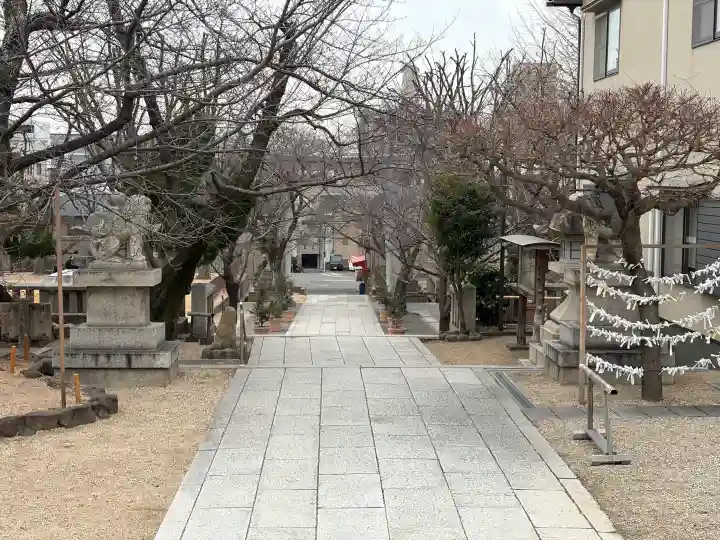 筒井八幡神社の{uncategorized: "未分類", other: "その他", undefined: "問題あり", building: "その他建物", grave: "お墓", sacred_gate: "鳥居", guardian: "狛犬", statue: "像", buddha: "仏像", history: "歴史", nature: "自然", garden: "庭園", animal: "動物", pagoda: "塔", temizu: "手水舎", mountain_gate: "山門・神門", sanctuary: "本殿・本堂", subordinate: "末社・摂社", art: "芸術", scenery: "景色", jizo: "地蔵", ema: "絵馬", goshuin: "御朱印", omikuji: "おみくじ", items: "授与品その他", amulet: "お守り", goshuincho: "御朱印帳", eats: "食事", festival: "お祭り", votive_dance: "神楽", shichigosan: "七五三参", wedding: "結婚式", experience: "体験その他", initially: "初詣", around: "周辺", anti_infection: "感染症対策"}