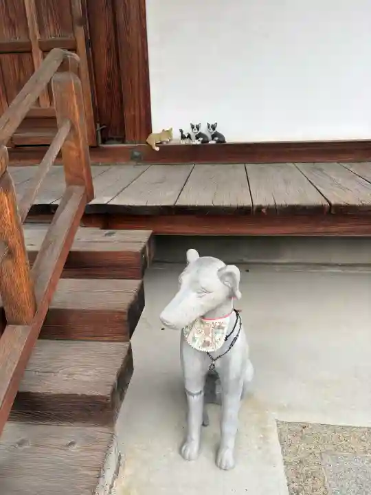 道明寺の{uncategorized: "未分類", other: "その他", undefined: "問題あり", building: "その他建物", grave: "お墓", sacred_gate: "鳥居", guardian: "狛犬", statue: "像", buddha: "仏像", history: "歴史", nature: "自然", garden: "庭園", animal: "動物", pagoda: "塔", temizu: "手水舎", mountain_gate: "山門・神門", sanctuary: "本殿・本堂", subordinate: "末社・摂社", art: "芸術", scenery: "景色", jizo: "地蔵", ema: "絵馬", goshuin: "御朱印", omikuji: "おみくじ", items: "授与品その他", amulet: "お守り", goshuincho: "御朱印帳", eats: "食事", festival: "お祭り", votive_dance: "神楽", shichigosan: "七五三参", wedding: "結婚式", experience: "体験その他", initially: "初詣", around: "周辺", anti_infection: "感染症対策"}