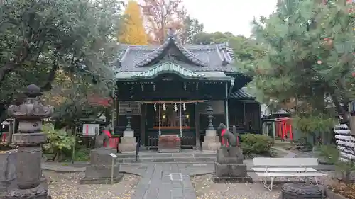 三囲神社の本殿・本堂