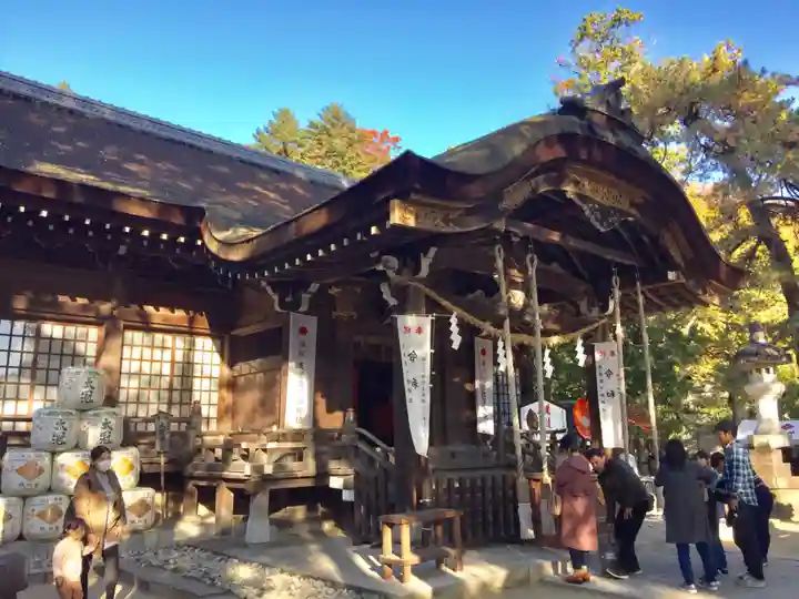 武田神社の本殿・本堂