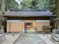 多奈閇神社の本殿・本堂