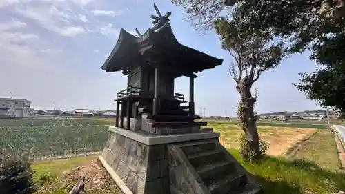 倭文神社の建物その他