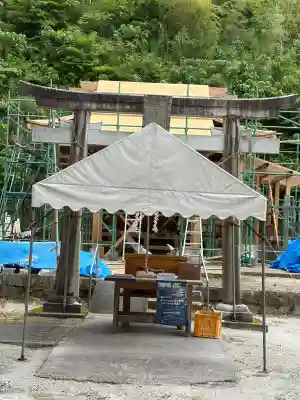 投谷八幡宮の{uncategorized: "未分類", other: "その他", undefined: "問題あり", building: "その他建物", grave: "お墓", sacred_gate: "鳥居", guardian: "狛犬", statue: "像", buddha: "仏像", history: "歴史", nature: "自然", garden: "庭園", animal: "動物", pagoda: "塔", temizu: "手水舎", mountain_gate: "山門・神門", sanctuary: "本殿・本堂", subordinate: "末社・摂社", art: "芸術", scenery: "景色", jizo: "地蔵", ema: "絵馬", goshuin: "御朱印", omikuji: "おみくじ", items: "授与品その他", amulet: "お守り", goshuincho: "御朱印帳", eats: "食事", festival: "お祭り", votive_dance: "神楽", shichigosan: "七五三参", wedding: "結婚式", experience: "体験その他", initially: "初詣", around: "周辺", anti_infection: "感染症対策"}