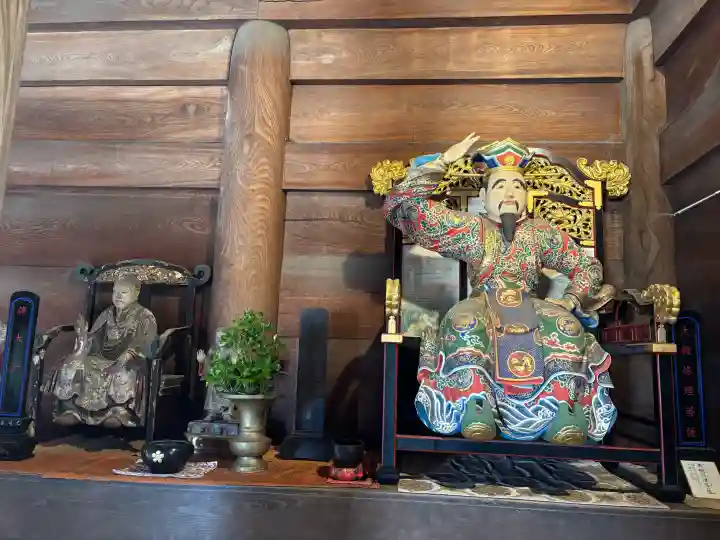 瑞龍寺の{uncategorized: "未分類", other: "その他", undefined: "問題あり", building: "その他建物", grave: "お墓", sacred_gate: "鳥居", guardian: "狛犬", statue: "像", buddha: "仏像", history: "歴史", nature: "自然", garden: "庭園", animal: "動物", pagoda: "塔", temizu: "手水舎", mountain_gate: "山門・神門", sanctuary: "本殿・本堂", subordinate: "末社・摂社", art: "芸術", scenery: "景色", jizo: "地蔵", ema: "絵馬", goshuin: "御朱印", omikuji: "おみくじ", items: "授与品その他", amulet: "お守り", goshuincho: "御朱印帳", eats: "食事", festival: "お祭り", votive_dance: "神楽", shichigosan: "七五三参", wedding: "結婚式", experience: "体験その他", initially: "初詣", around: "周辺", anti_infection: "感染症対策"}