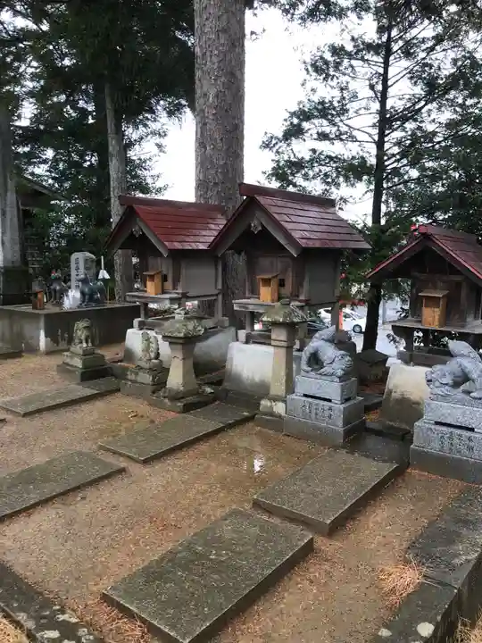 鷹日神社の末社・摂社