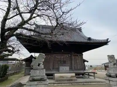 占部川神社の本殿