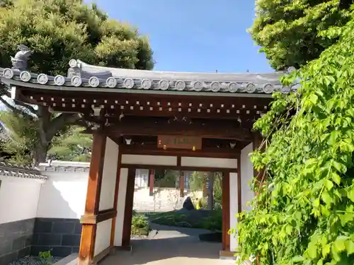 圓照寺の山門